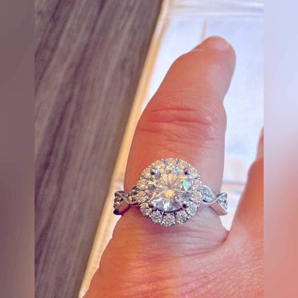 NWOT Elegant Silver Ring with CZ Stones